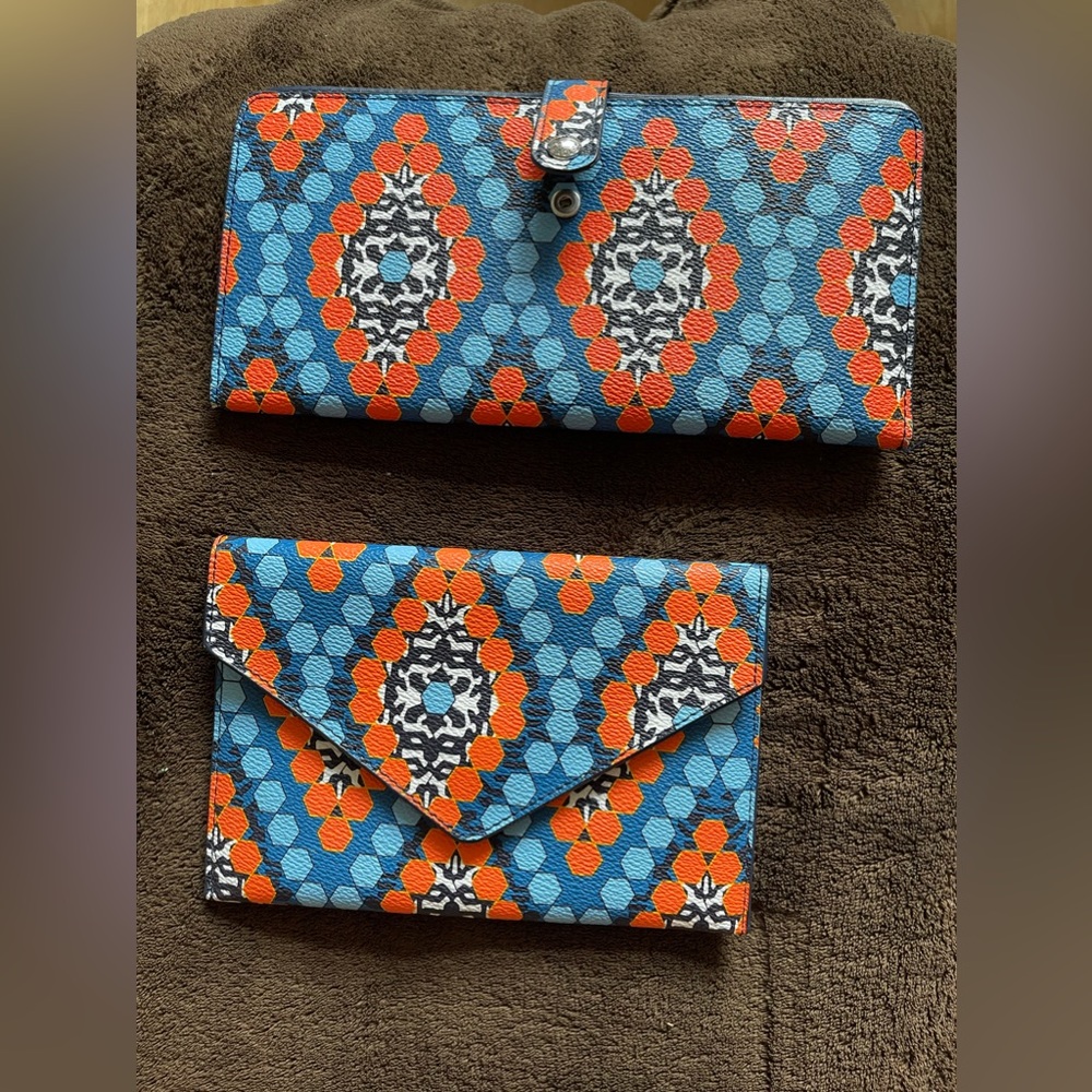 Vera Bradley Travel Organizer & Envelope Case